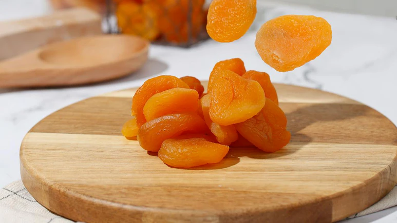 7 Health Benefits Of Consuming Dried Apricots Or Khumani